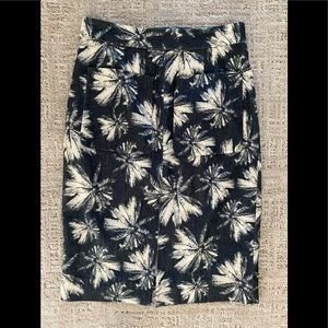 L’AGENCE skirt w/slit up the front and zipper back. GREAT PRINT! 4